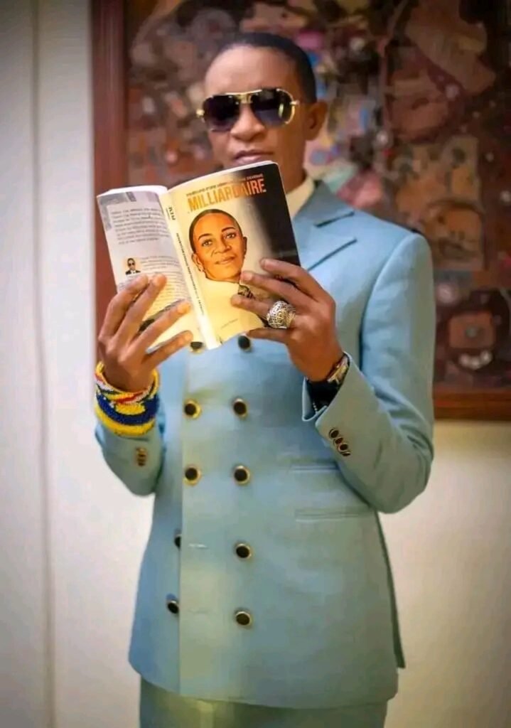 Voici madame la Senatrice Françoise PUENE (Mamy Nyanga), la promotrice de l’hôtel Franco à Yaoundé, pour donner un coup de pouce au gouvernement pendant la Can cette dame a investi plus de deux milliards faissant passer son établissement au niveau 4 étoiles ⭐️⭐️⭐️⭐️ comme le Mont Fébé Hôtel.